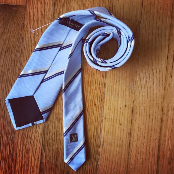 Louis Vuitton LV silk tie New with Flaw - Picture 5 of 9